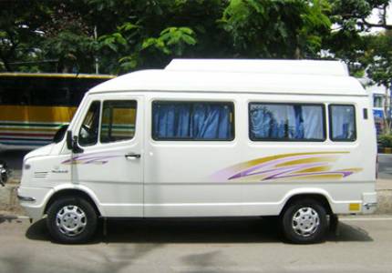 12 Seater Tempo Traveller