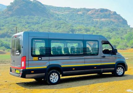 Urbania 17 Seater